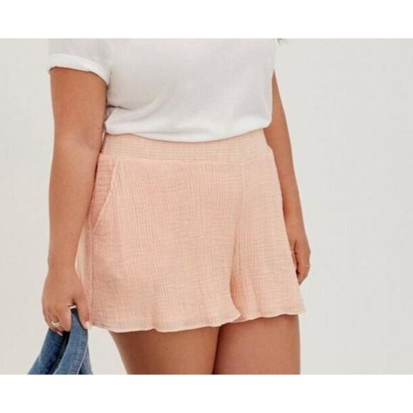 Torrid Plus 6 Peach Coral Lined Shirred Stretch Waistband Pockets Pull-On Short - Picture 4 of 5